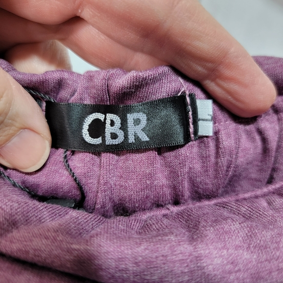 New CBR Womens Top Size Large Off Shoulder Purple Split Side Stretch Knit Shirt. - Picture 3 of 6